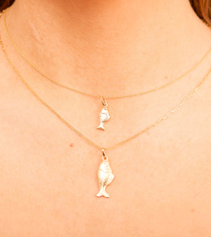 14k Gold Fish Charm Necklace - 14K - OLIVE & CHAIN Fine Jewelry