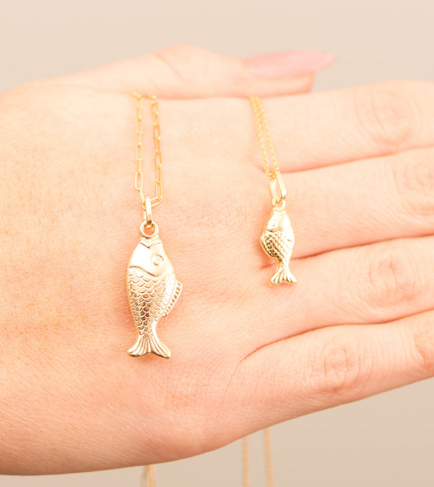 14k Gold Fish Charm Necklace - 14K - OLIVE & CHAIN Fine Jewelry