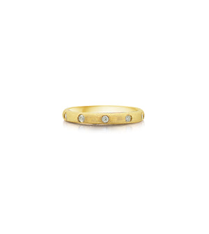 Diamond 5 Stone Flush Band - 14K Yellow Gold / 5 - Olive & Chain Fine Jewelry