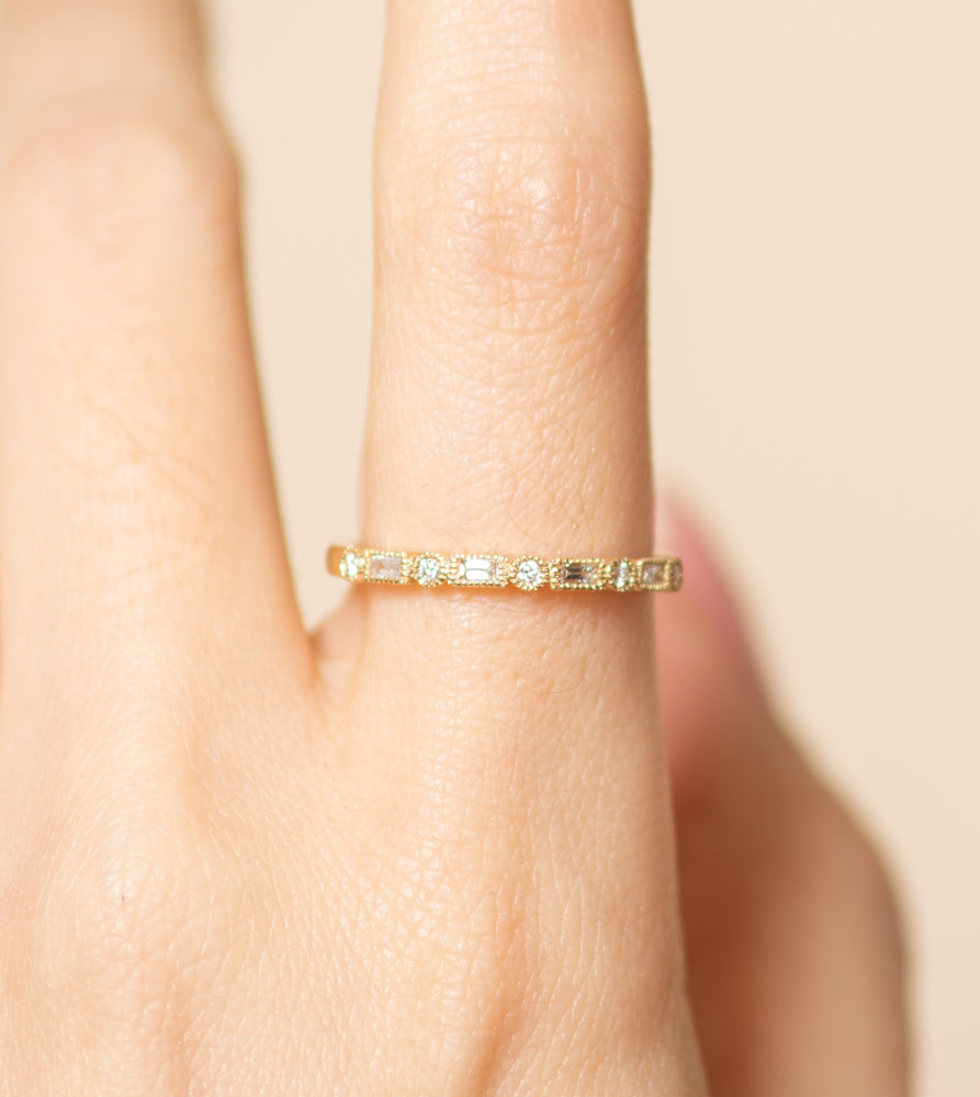 Diamond Baguette & Round Bezel Band - 14K - OLIVE & CHAIN Fine Jewelry