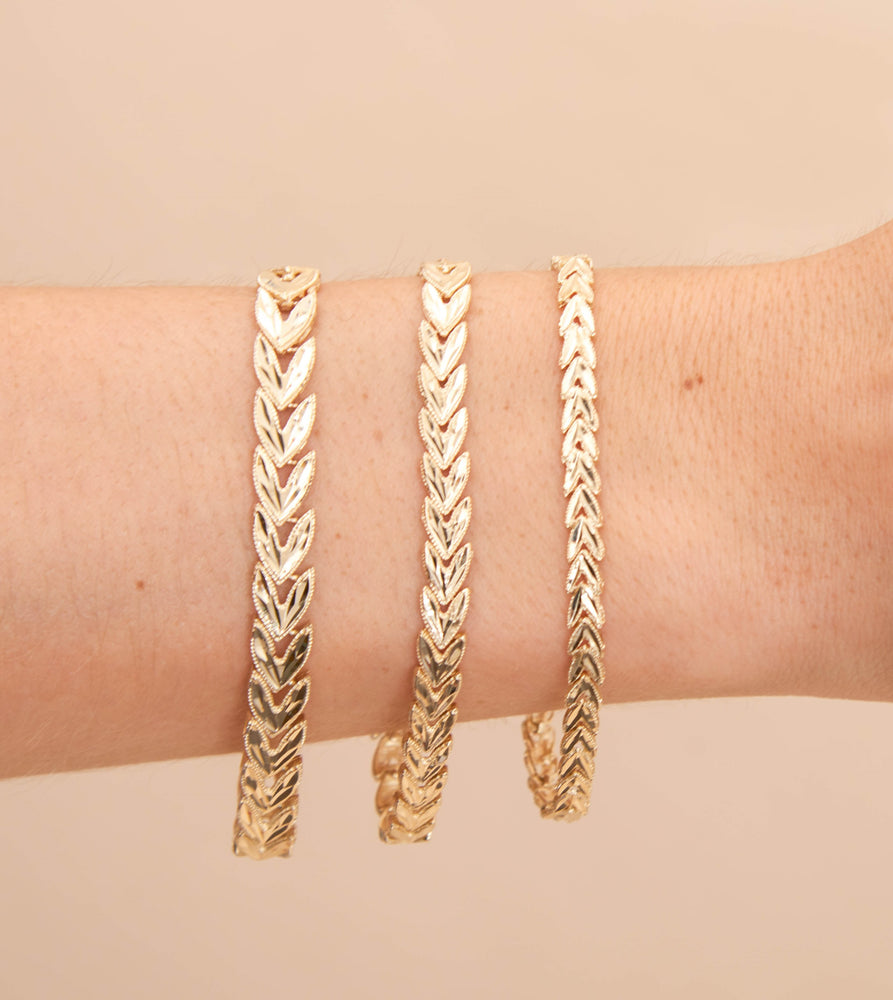 10k Gold Heart Arrow Filigree Bracelet - 14K - OLIVE & CHAIN Fine Jewelry