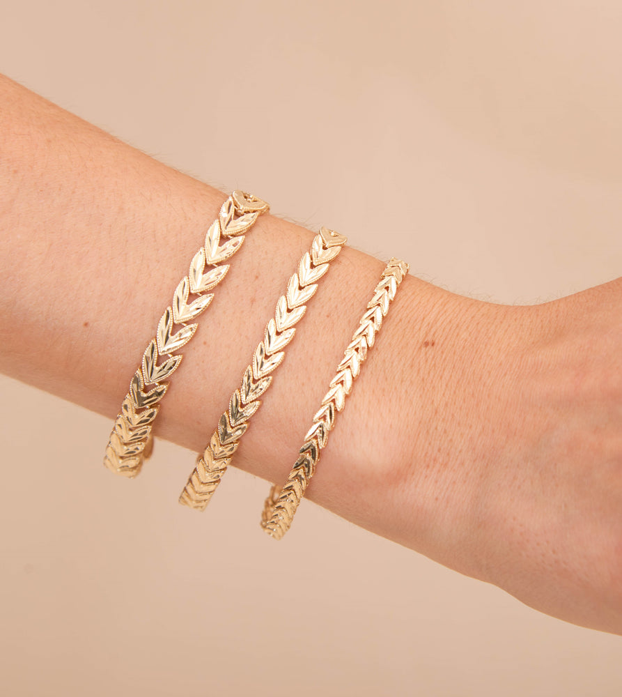 10k Gold Heart Arrow Filigree Bracelet - 14K - OLIVE & CHAIN Fine Jewelry