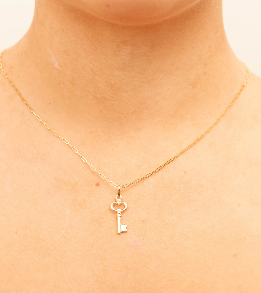 14k Gold Key Necklace - 14K - OLIVE & CHAIN Fine Jewelry